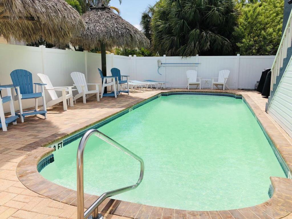 Amazing Beach Getaway Pool Condo By The Beach Bradenton Beach Esterno foto