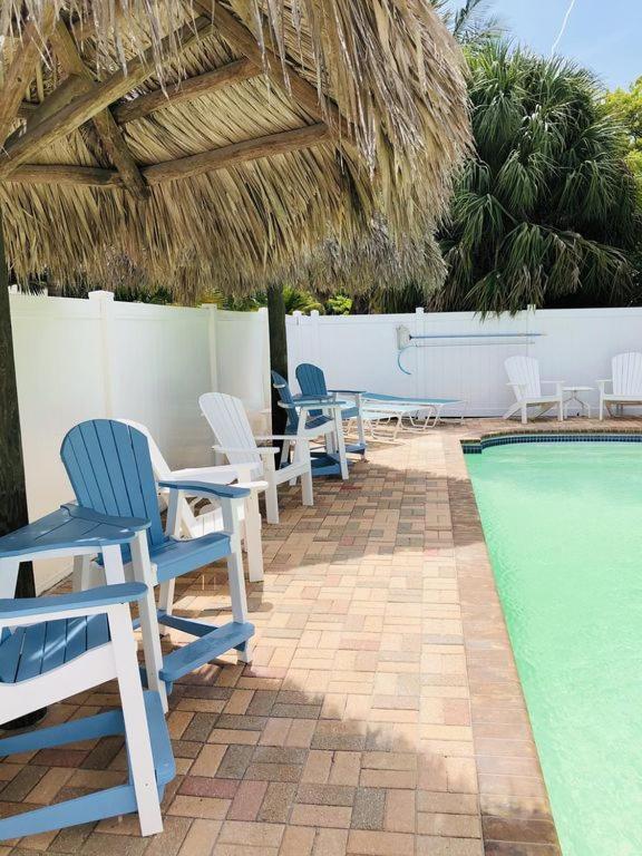 Amazing Beach Getaway Pool Condo By The Beach Bradenton Beach Esterno foto